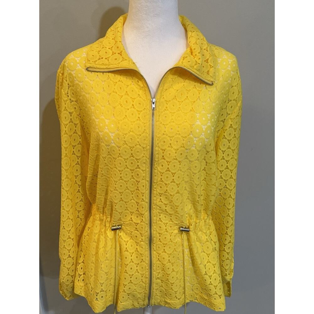 Yellow Jacket Size Medium Floral Pattern Light Weight
